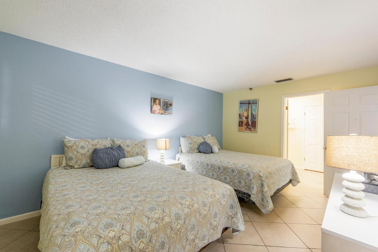 407 Beach Place Condos St. Pete Beach Exterior foto